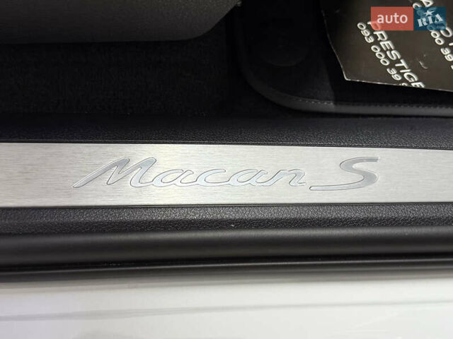 Белый Порше Масан, объемом двигателя 2.89 л и пробегом 3 тыс. км за 72000 $, фото 45 на Automoto.ua