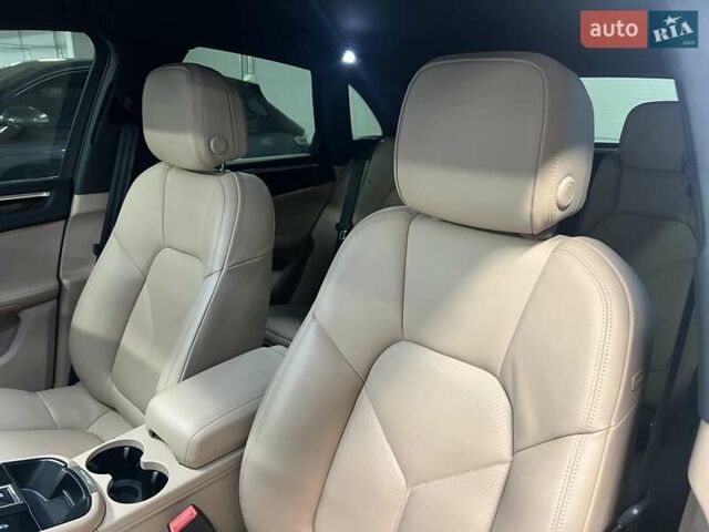 Белый Порше Масан, объемом двигателя 1.98 л и пробегом 14 тыс. км за 67420 $, фото 28 на Automoto.ua