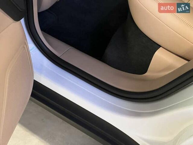 Белый Порше Масан, объемом двигателя 1.98 л и пробегом 14 тыс. км за 67420 $, фото 20 на Automoto.ua