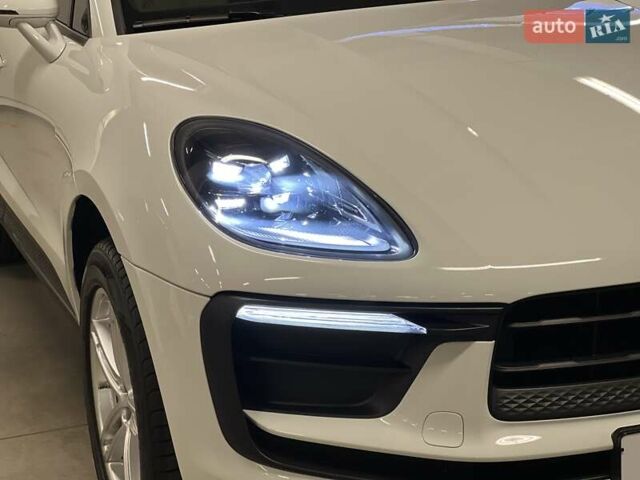 Белый Порше Масан, объемом двигателя 1.98 л и пробегом 14 тыс. км за 67420 $, фото 13 на Automoto.ua