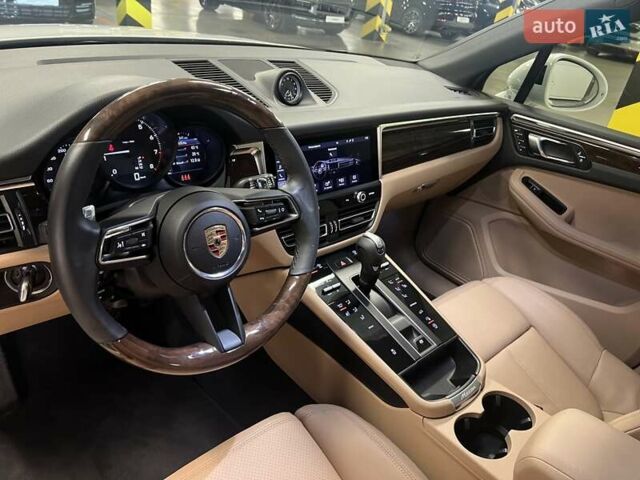 Белый Порше Масан, объемом двигателя 1.98 л и пробегом 14 тыс. км за 67420 $, фото 26 на Automoto.ua