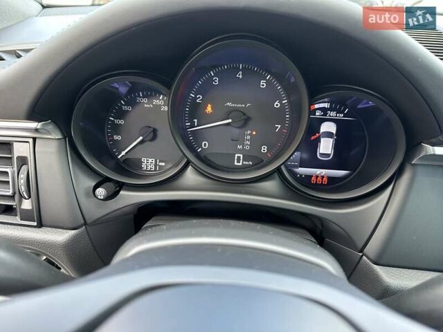 Белый Порше Масан, объемом двигателя 1.98 л и пробегом 9 тыс. км за 76500 $, фото 44 на Automoto.ua