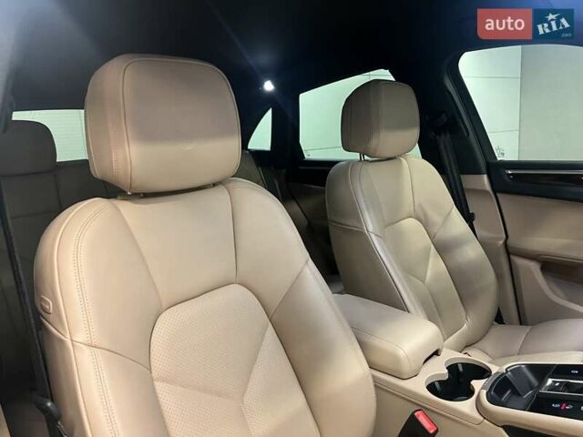Белый Порше Масан, объемом двигателя 1.98 л и пробегом 14 тыс. км за 67420 $, фото 46 на Automoto.ua