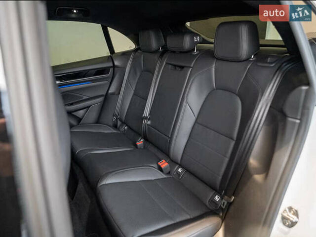 Білий Порше Масан, об'ємом двигуна 0 л та пробігом 17 тис. км за 87800 $, фото 16 на Automoto.ua