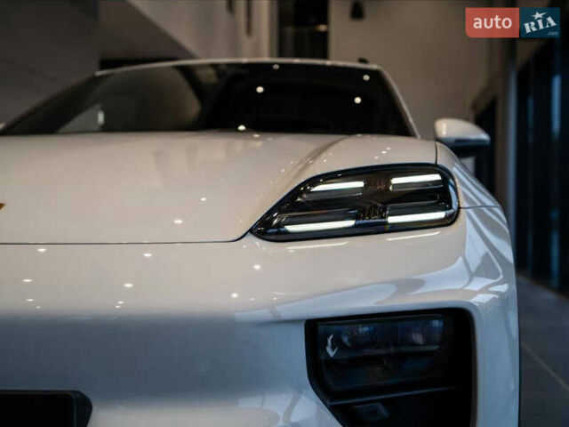 Білий Порше Масан, об'ємом двигуна 0 л та пробігом 17 тис. км за 87800 $, фото 5 на Automoto.ua