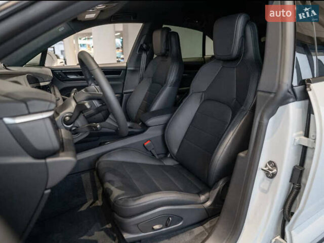 Білий Порше Масан, об'ємом двигуна 0 л та пробігом 17 тис. км за 87800 $, фото 12 на Automoto.ua