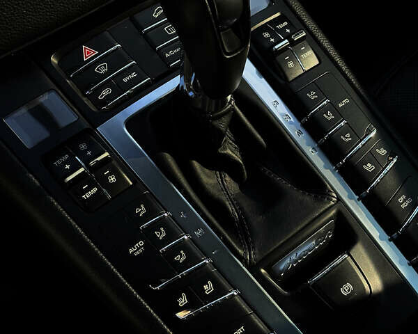 Бежевый Порше Масан, объемом двигателя 3 л и пробегом 93 тыс. км за 33500 $, фото 17 на Automoto.ua