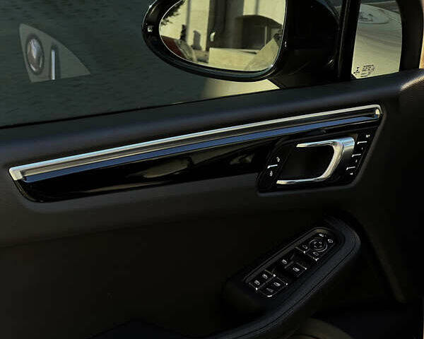 Бежевый Порше Масан, объемом двигателя 3 л и пробегом 93 тыс. км за 33500 $, фото 18 на Automoto.ua