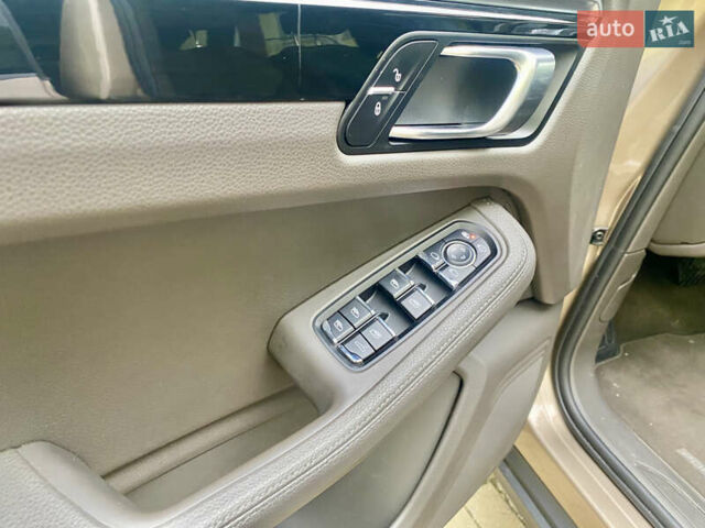 Бежевий Порше Масан, об'ємом двигуна 1.98 л та пробігом 53 тис. км за 39500 $, фото 9 на Automoto.ua