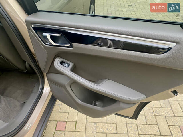 Бежевий Порше Масан, об'ємом двигуна 1.98 л та пробігом 53 тис. км за 39500 $, фото 15 на Automoto.ua