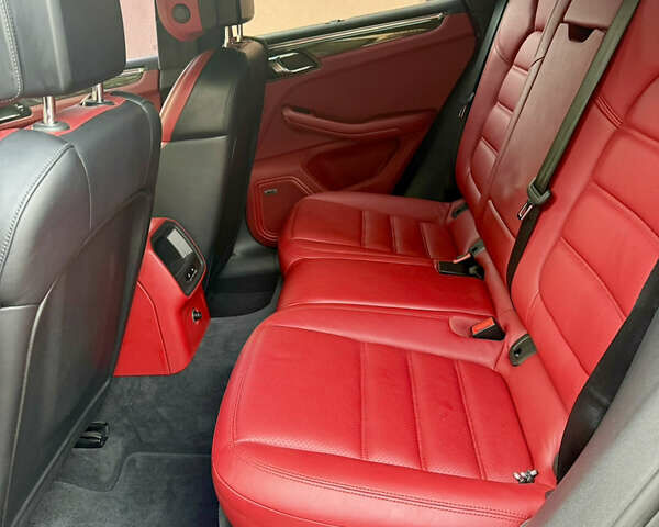 Чорний Порше Масан, об'ємом двигуна 3.6 л та пробігом 89 тис. км за 32000 $, фото 13 на Automoto.ua