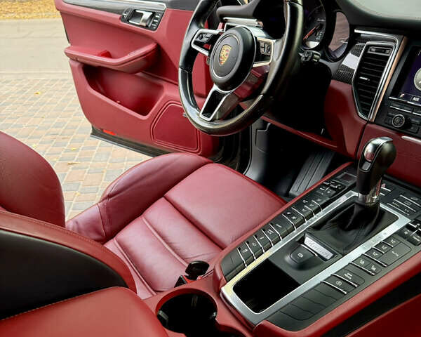 Чорний Порше Масан, об'ємом двигуна 3.6 л та пробігом 89 тис. км за 32000 $, фото 10 на Automoto.ua
