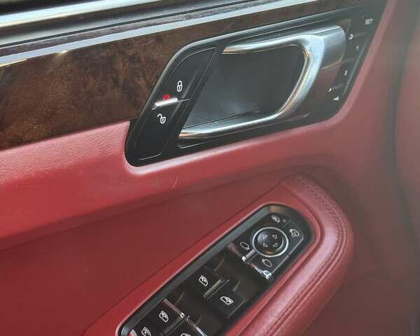 Чорний Порше Масан, об'ємом двигуна 2.97 л та пробігом 178 тис. км за 32000 $, фото 20 на Automoto.ua