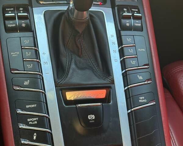 Чорний Порше Масан, об'ємом двигуна 2.97 л та пробігом 178 тис. км за 32000 $, фото 15 на Automoto.ua