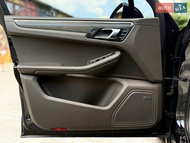 Черный Порше Масан, объемом двигателя 3.6 л и пробегом 145 тыс. км за 26500 $, фото 25 на Automoto.ua