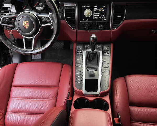 Чорний Порше Масан, об'ємом двигуна 3.6 л та пробігом 89 тис. км за 32000 $, фото 11 на Automoto.ua