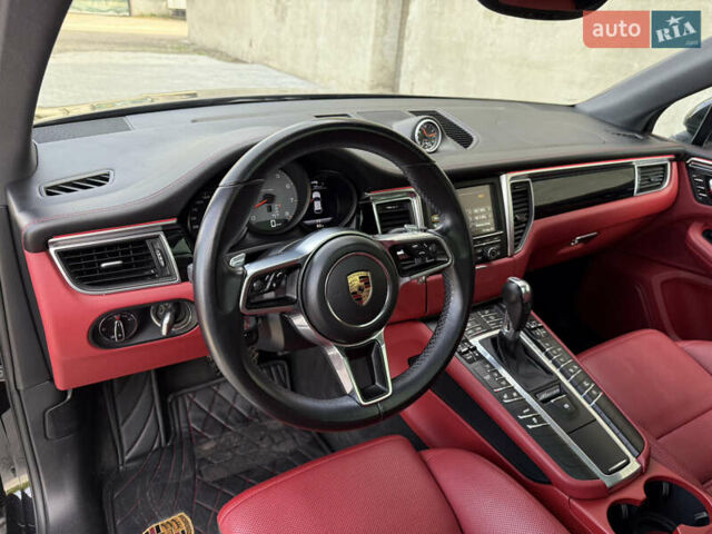 Черный Порше Масан, объемом двигателя 3 л и пробегом 179 тыс. км за 28900 $, фото 2 на Automoto.ua