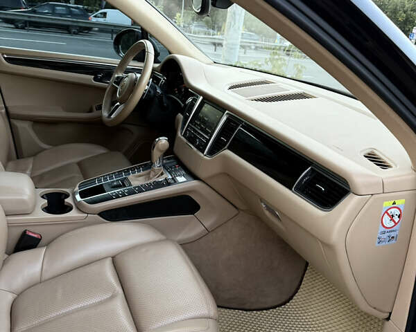 Черный Порше Масан, объемом двигателя 3 л и пробегом 209 тыс. км за 34500 $, фото 15 на Automoto.ua