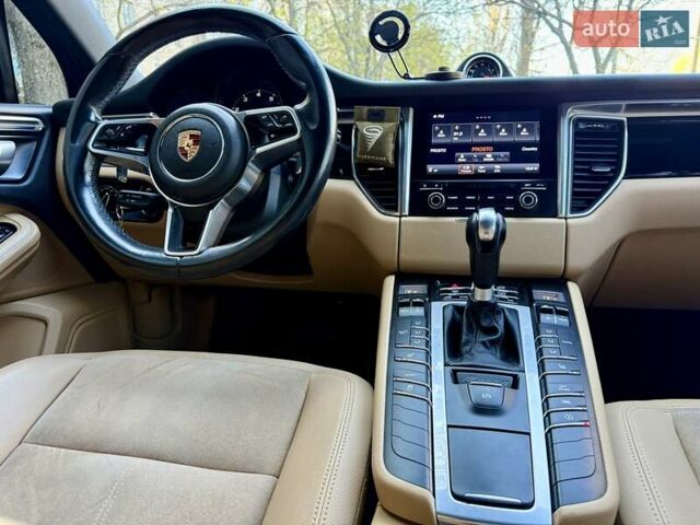 Черный Порше Масан, объемом двигателя 1.98 л и пробегом 137 тыс. км за 26900 $, фото 86 на Automoto.ua