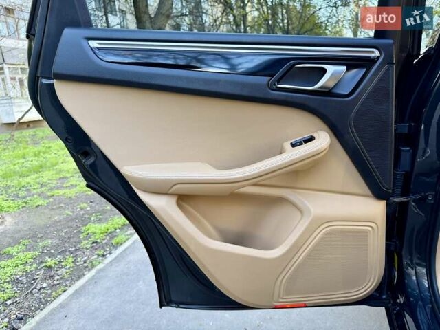 Черный Порше Масан, объемом двигателя 1.98 л и пробегом 137 тыс. км за 26900 $, фото 57 на Automoto.ua