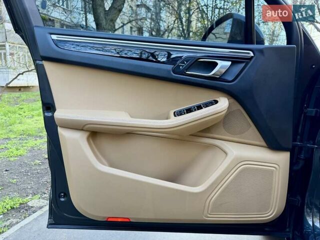 Черный Порше Масан, объемом двигателя 1.98 л и пробегом 137 тыс. км за 26900 $, фото 2 на Automoto.ua