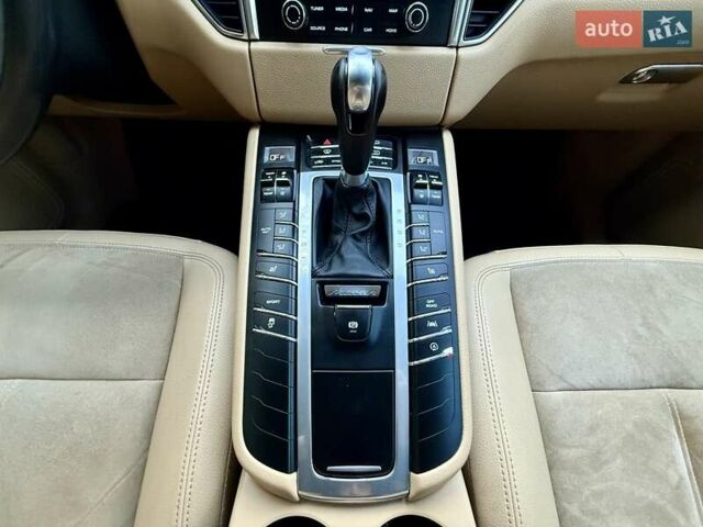 Черный Порше Масан, объемом двигателя 1.98 л и пробегом 137 тыс. км за 26900 $, фото 83 на Automoto.ua