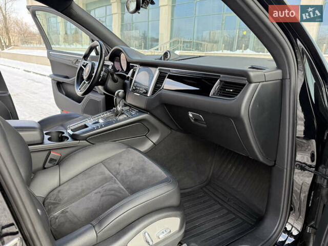 Черный Порше Масан, объемом двигателя 3 л и пробегом 141 тыс. км за 27999 $, фото 42 на Automoto.ua