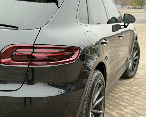 Черный Порше Масан, объемом двигателя 3 л и пробегом 118 тыс. км за 29900 $, фото 11 на Automoto.ua