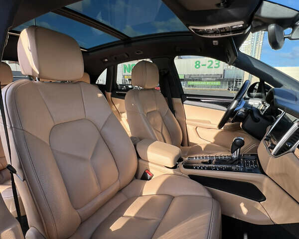 Черный Порше Масан, объемом двигателя 2 л и пробегом 63 тыс. км за 33500 $, фото 11 на Automoto.ua