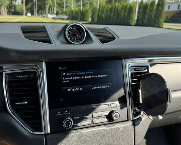 Черный Порше Масан, объемом двигателя 1.98 л и пробегом 56 тыс. км за 40000 $, фото 26 на Automoto.ua