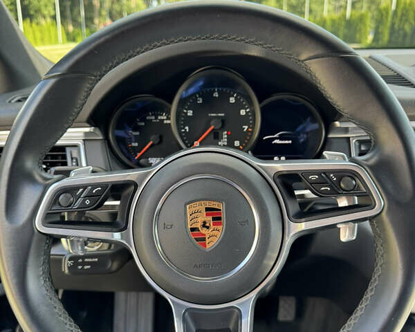 Черный Порше Масан, объемом двигателя 1.98 л и пробегом 56 тыс. км за 40000 $, фото 23 на Automoto.ua