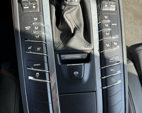 Черный Порше Масан, объемом двигателя 1.98 л и пробегом 56 тыс. км за 40000 $, фото 25 на Automoto.ua