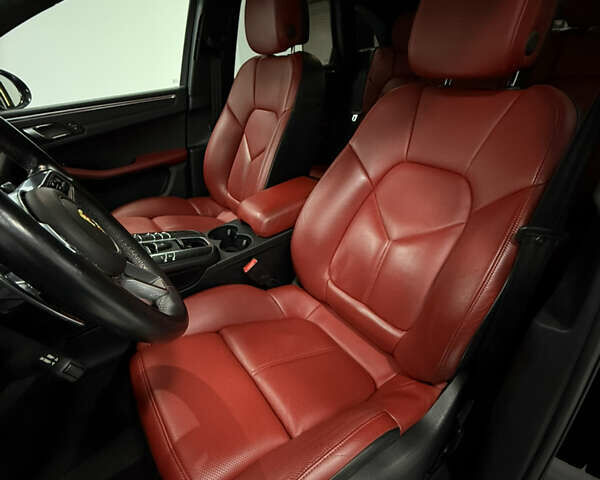 Чорний Порше Масан, об'ємом двигуна 1.98 л та пробігом 66 тис. км за 34500 $, фото 18 на Automoto.ua