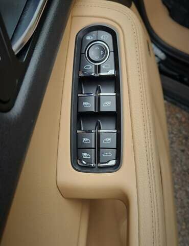 Порше Масан 2018 в Киеве на Automoto.ua Черный Порше Масан, объемом двигателя 1.98 л и пробегом 80 тыс. км за 33000 $, фото 13 на Automoto.ua