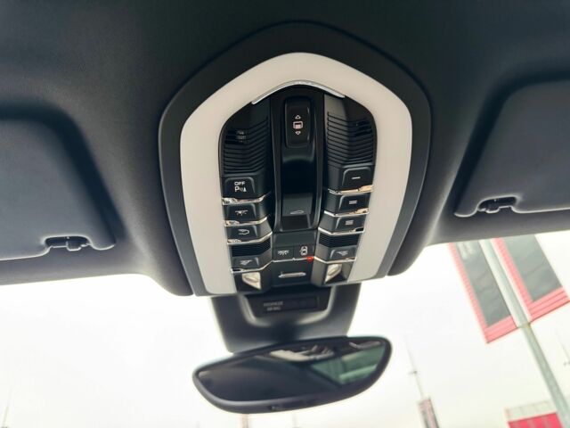 Черный Порше Масан, объемом двигателя 2 л и пробегом 113 тыс. км за 35700 $, фото 16 на Automoto.ua