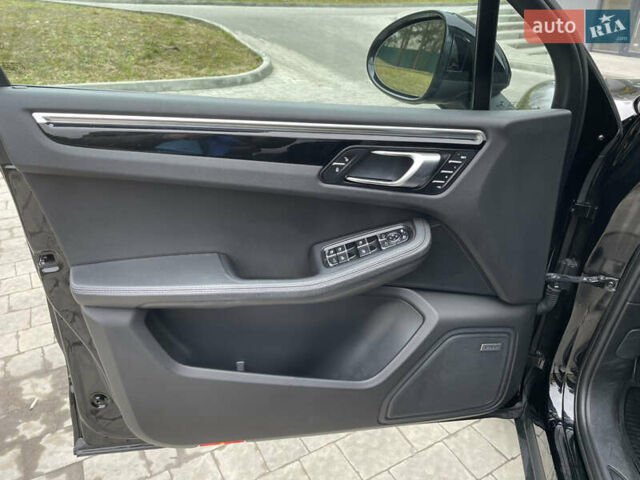 Чорний Порше Масан, об'ємом двигуна 2 л та пробігом 147 тис. км за 26000 $, фото 18 на Automoto.ua