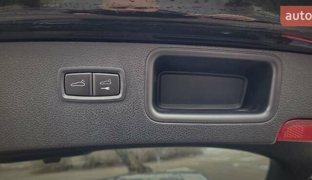 Порше Масан 2018 в Киеве на Automoto.ua Черный Порше Масан, объемом двигателя 1.98 л и пробегом 80 тыс. км за 33000 $, фото 7 на Automoto.ua