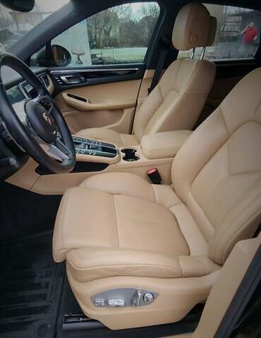 Порше Масан 2018 в Киеве на Automoto.ua Черный Порше Масан, объемом двигателя 1.98 л и пробегом 80 тыс. км за 33000 $, фото 8 на Automoto.ua