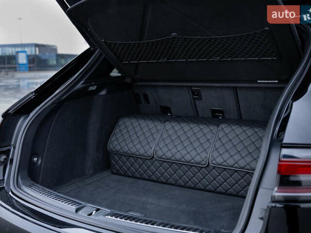 Порше Масан 2019 у Києві на Automoto.ua Чорний Порше Масан, об'ємом двигуна 3 л та пробігом 99 тис. км за 55000 $, фото 29 на Automoto.ua