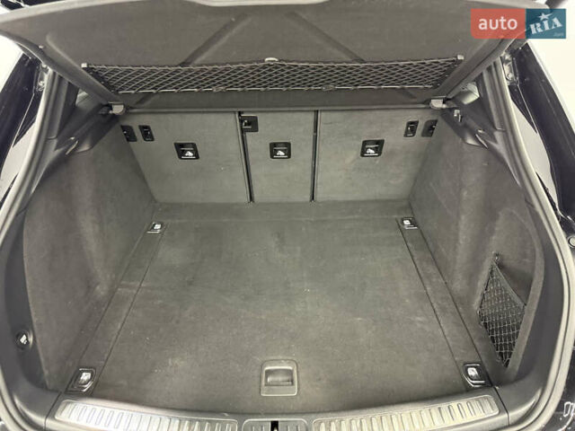 Порше Масан 2019 у Одесі на Automoto.ua Чорний Порше Масан, об'ємом двигуна 3 л та пробігом 89 тис. км за 39000 $, фото 35 на Automoto.ua