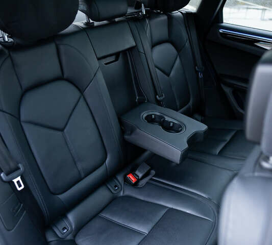 Порше Масан 2019 у Києві на Automoto.ua Чорний Порше Масан, об'ємом двигуна 3 л та пробігом 99 тис. км за 55000 $, фото 27 на Automoto.ua