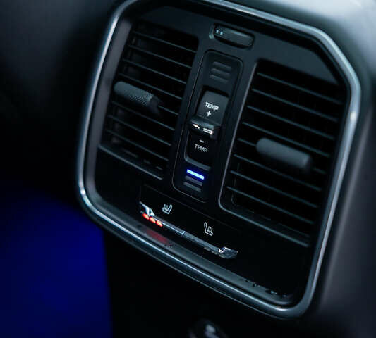 Порше Масан 2019 у Києві на Automoto.ua Чорний Порше Масан, об'ємом двигуна 3 л та пробігом 99 тис. км за 55000 $, фото 28 на Automoto.ua