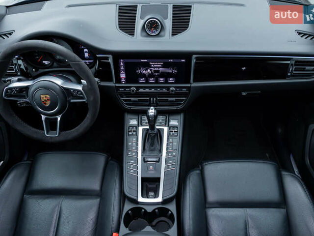 Порше Масан 2019 у Києві на Automoto.ua Чорний Порше Масан, об'ємом двигуна 3 л та пробігом 99 тис. км за 55000 $, фото 16 на Automoto.ua
