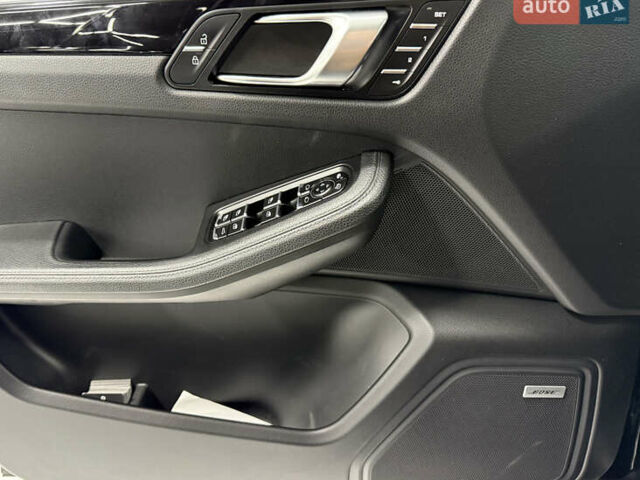 Порше Масан 2019 у Одесі на Automoto.ua Чорний Порше Масан, об'ємом двигуна 3 л та пробігом 89 тис. км за 39000 $, фото 29 на Automoto.ua