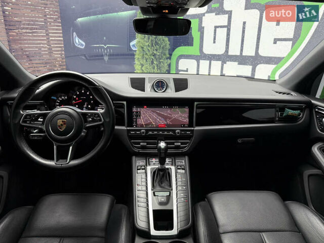 Черный Порше Масан, объемом двигателя 1.98 л и пробегом 70 тыс. км за 47990 $, фото 17 на Automoto.ua