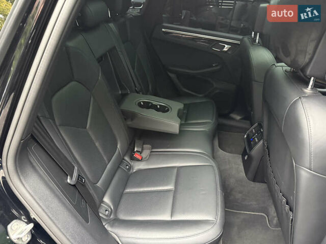 Черный Порше Масан, объемом двигателя 1.98 л и пробегом 70 тыс. км за 47990 $, фото 40 на Automoto.ua