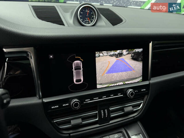 Черный Порше Масан, объемом двигателя 1.98 л и пробегом 70 тыс. км за 47990 $, фото 19 на Automoto.ua