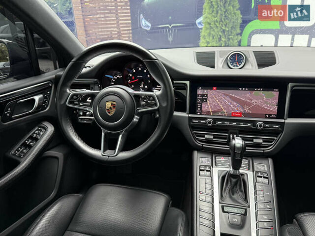 Черный Порше Масан, объемом двигателя 1.98 л и пробегом 70 тыс. км за 47990 $, фото 18 на Automoto.ua