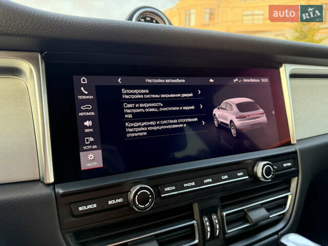 Черный Порше Масан, объемом двигателя 2 л и пробегом 12 тыс. км за 65999 $, фото 73 на Automoto.ua