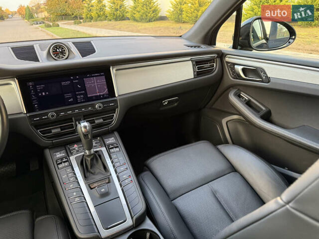 Черный Порше Масан, объемом двигателя 2 л и пробегом 12 тыс. км за 65999 $, фото 35 на Automoto.ua